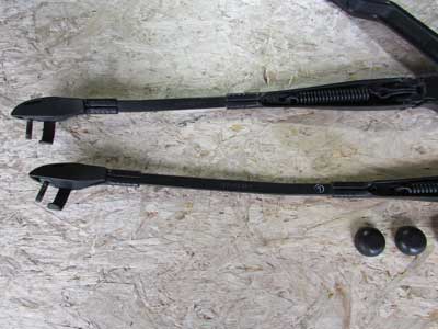 Mercedes Windshield Wiper Arms, Left and Right Set A2218200144 C216 W221 CL550 S5506